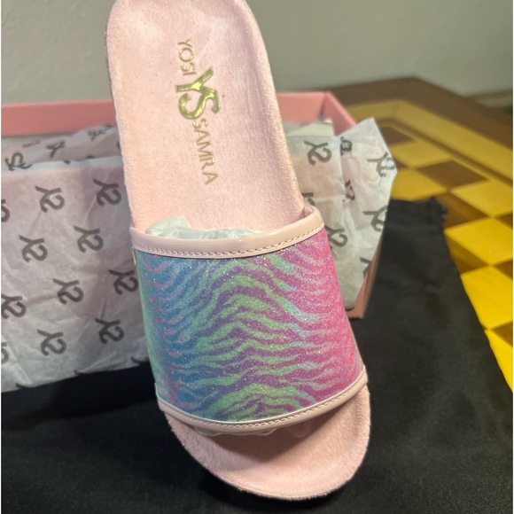 Sz4 Miss Elsa zebra rainbow shimmer slides - Picture 3 of 6